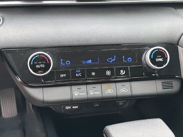Certified 2023 Hyundai Elantra SEL FWD image 33