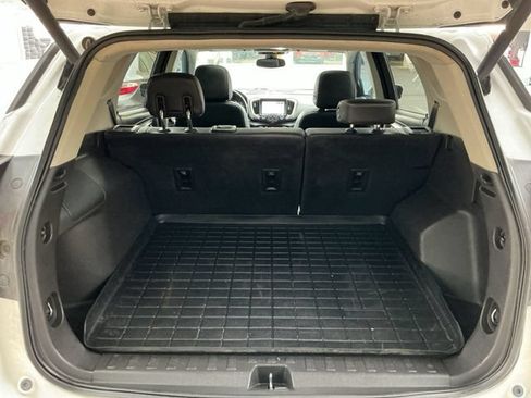 Used 2018 GMC Terrain Denali w/ GMC Pro Grade Package AWD/4WD image 23