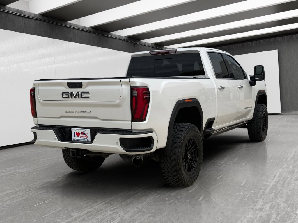 Used 2025 GMC Sierra 2500 Denali Ultimate AWD/4WD image 5