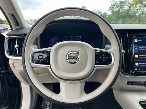 Certified 2024 Volvo S90 T8 Ultimate image 13