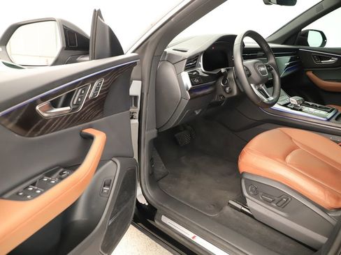 Used 2023 Audi Q8 Prestige w/ Prestige Package image 14
