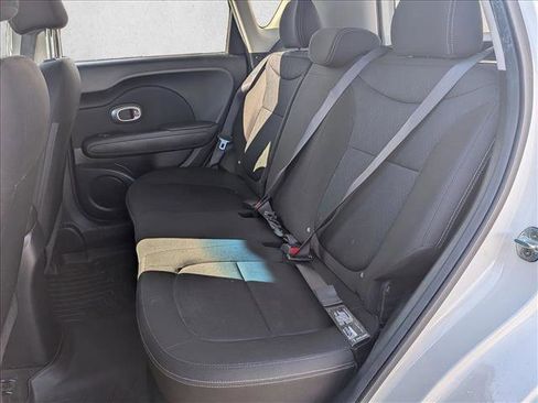 Used 2017 Kia Soul FWD image 16