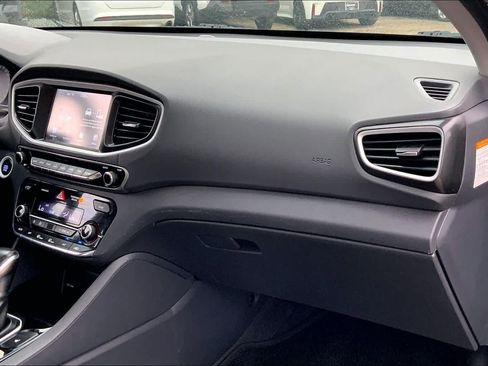 Used 2018 Hyundai Ioniq SEL image 18