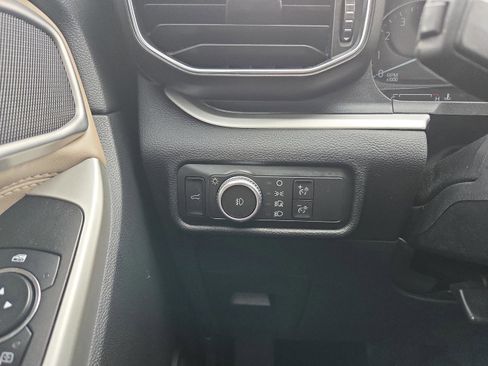 Used 2021 Ford Explorer XLT w/ Equipment Group 202A image 30