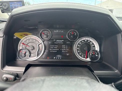 Used 2015 RAM 2500 Laramie w/ Black Appearance Group AWD/4WD image 25