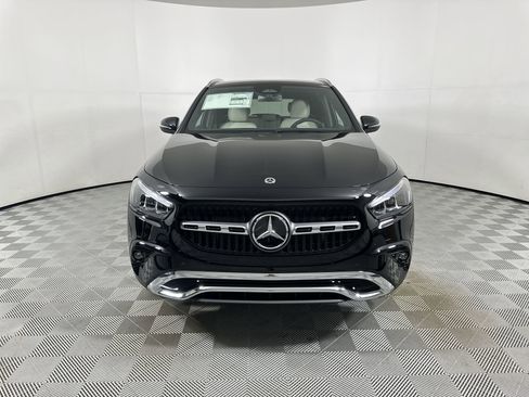 Used 2025 Mercedes-Benz GLA 250 4MATIC image 3