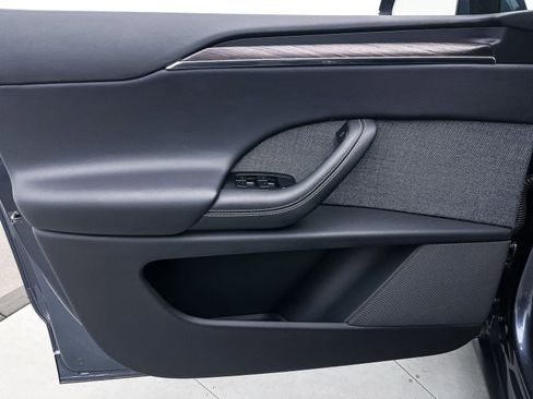 Used 2023 Tesla Model X image 16