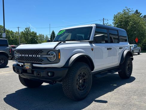 New 2026 Ford Bronco Badlands w/ Sasquatch Package AWD/4WD image 14