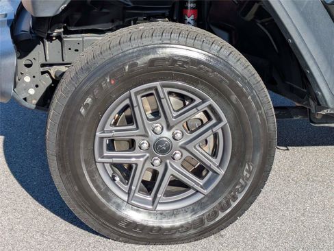 Used 2020 Jeep Gladiator Rubicon image 14