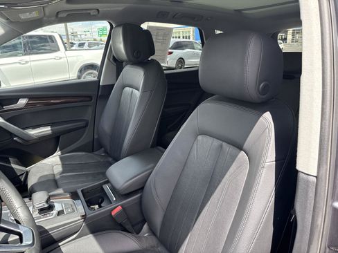 Used 2020 Audi Q5 2.0T Premium Plus w/ Premium Plus Package AWD/4WD image 12