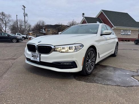 Used 2018 BMW 530e xDrive image 11