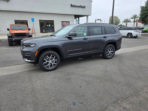 New 2025 Jeep Grand Cherokee L Limited image 1