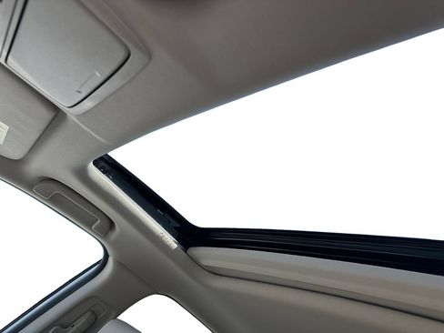 Used 2019 Honda CR-V Touring image 13