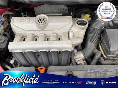 Used 2010 Volkswagen Beetle Coupe image 24