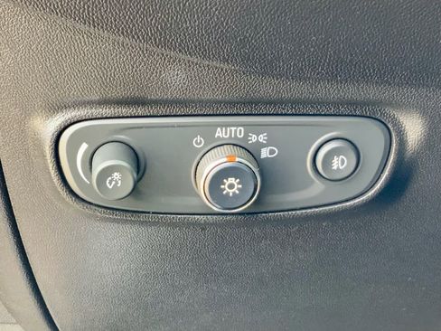 Used 2020 Chevrolet Equinox Premier w/ Premier Redline Edition image 47