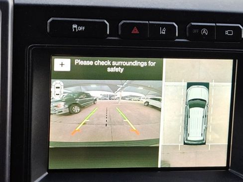 Used 2018 Ford Expedition Platinum RWD image 11