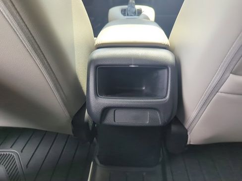 Used 2023 Honda HR-V EX-L image 18