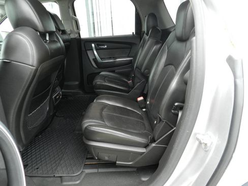 Used 2007 GMC Acadia SLT w/ Trailering Package image 10