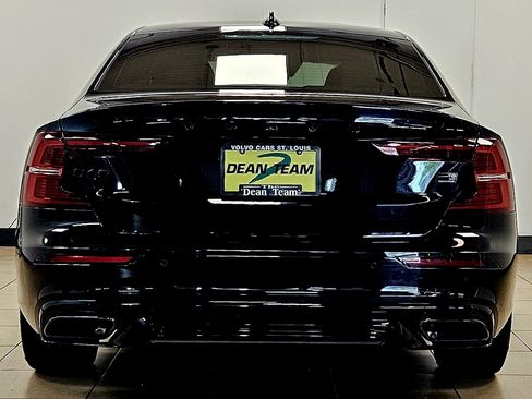 Used 2022 Volvo S60 T8 R-Design w/ Advanced Package AWD/4WD image 7