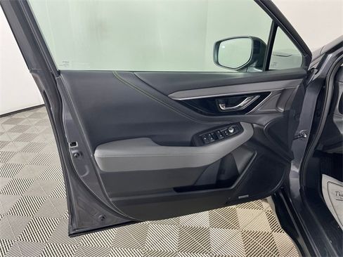 Used 2025 Subaru Outback Onyx Edition image 17