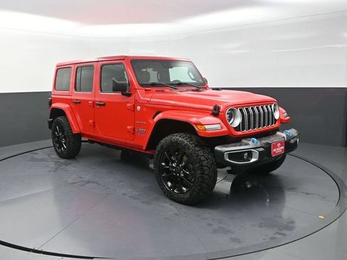 Used 2024 Jeep Wrangler Unlimited Sahara AWD/4WD image 10