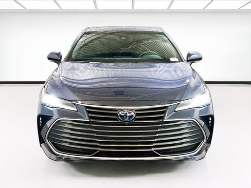 Used 2020 Toyota Avalon Limited w/ Advanced Safety Package FWD image 2