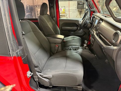 Certified 2018 Jeep Wrangler Sport AWD/4WD image 21