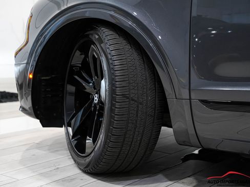 Used 2021 Bentley Bentayga AWD/4WD image 94