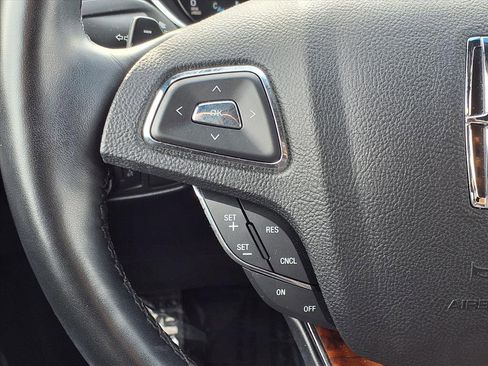 Used 2018 Lincoln MKX Select w/ Select Plus Package image 16