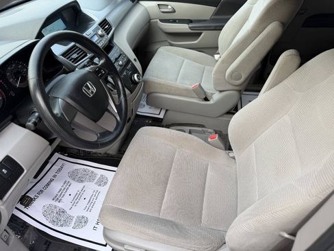 Used 2011 Honda Odyssey LX image 10