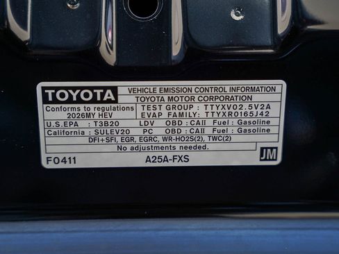 New 2026 Toyota Camry Hybrid FWD image 14