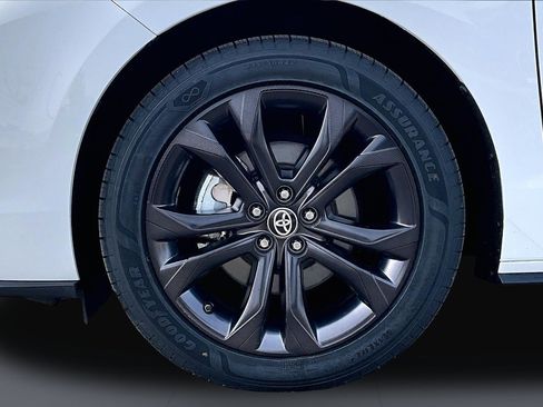 Used 2021 Toyota Sienna XSE w/ XSE Plus Package image 37