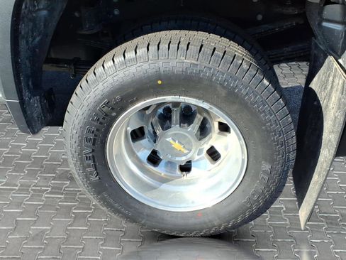 Used 2025 Chevrolet Silverado 3500 LT w/ Safety Package image 11