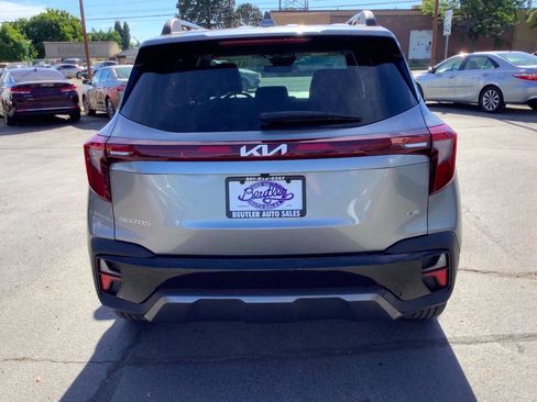 Used 2024 Kia Seltos X-Line AWD/4WD image 12