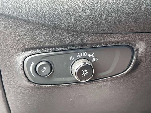 Used 2024 Chevrolet Equinox RS FWD image 22