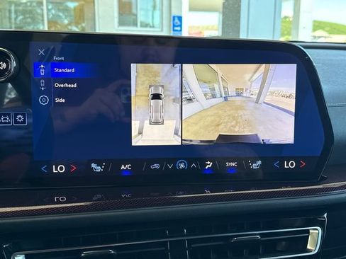New 2026 Chevrolet Traverse Z71 w/ Enhanced Driving Package AWD/4WD image 23