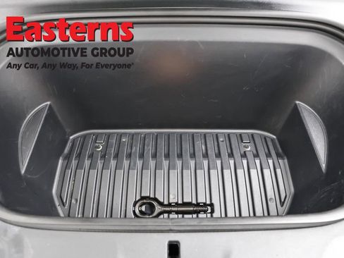 Used 2022 Tesla Model Y Long Range image 7