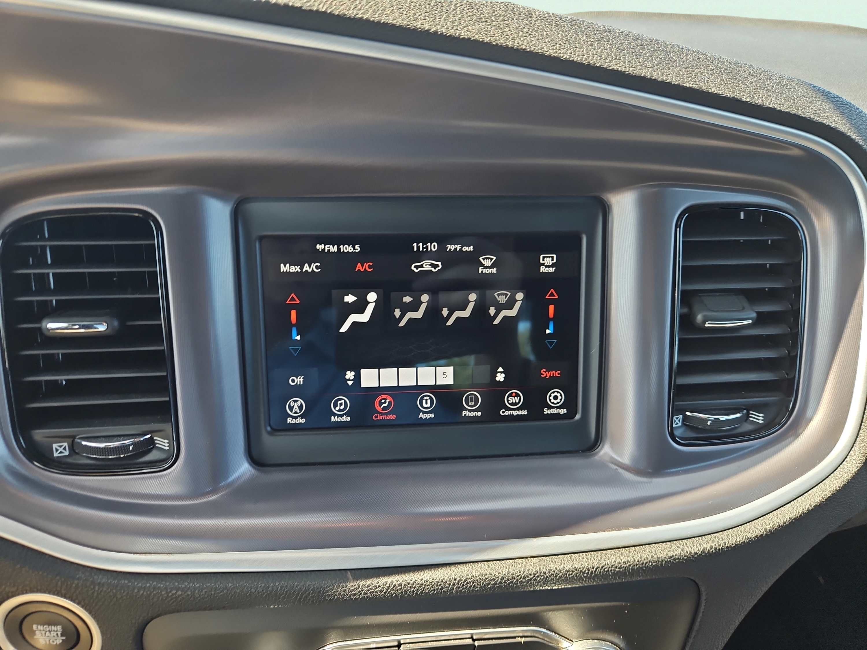 Used 2021 Dodge Charger SXT w/ Blacktop Package RWD image 15