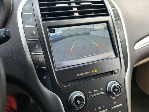 Used 2018 Lincoln MKC Premiere FWD image 20