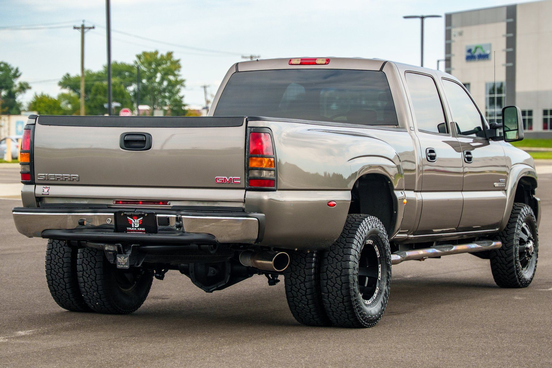 Used 2006 GMC Sierra 3500 SLE w/ Heavy-Duty Power Package AWD/4WD image 13