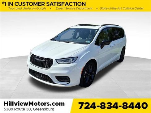 Certified 2026 Chrysler Pacifica Limited w/ S Appearance Package FWD image 1