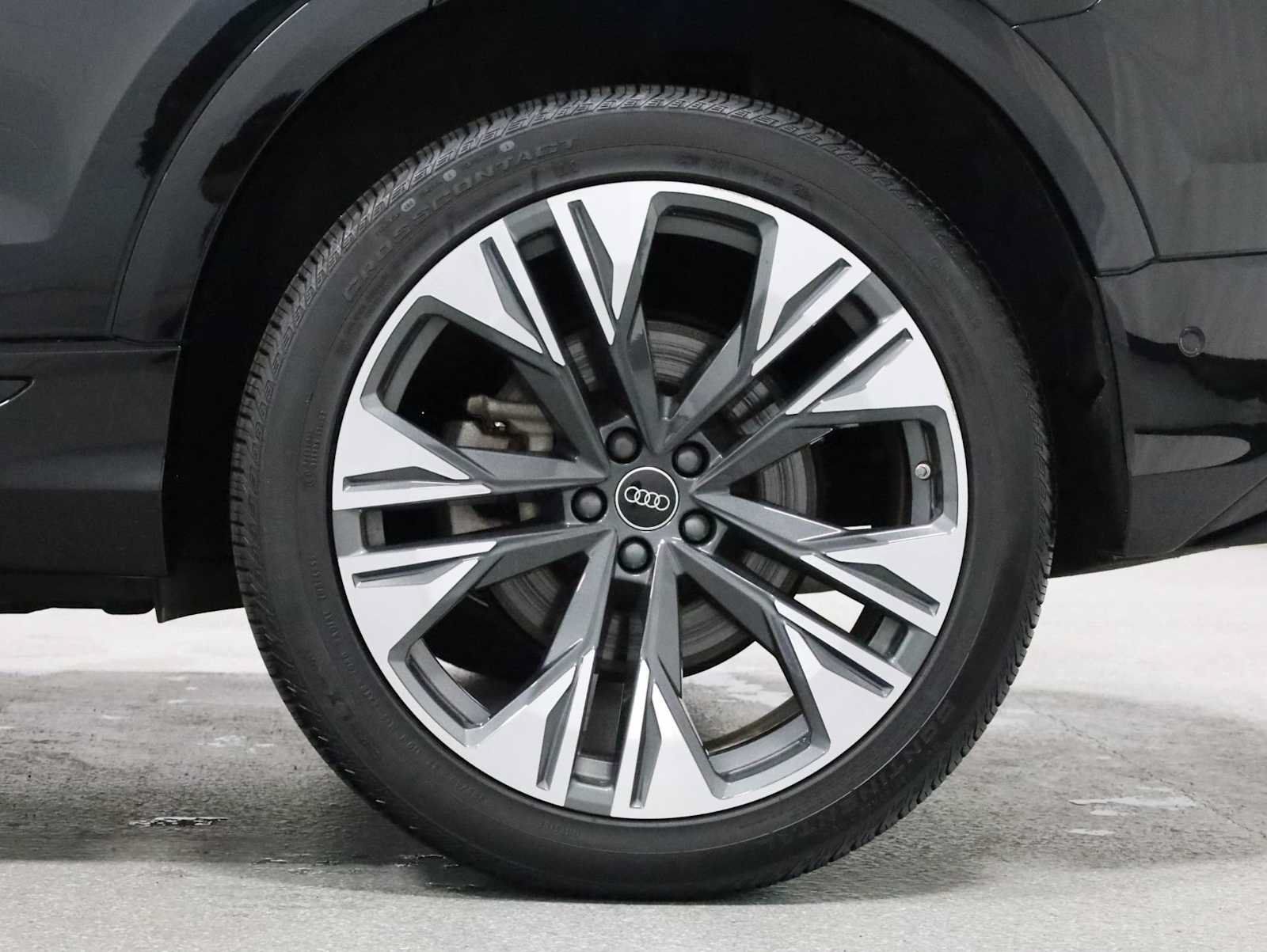 Used 2024 Audi Q8 Premium Plus AWD/4WD image 37
