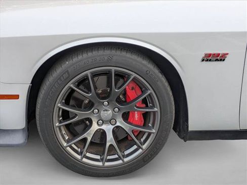Used 2016 Dodge Challenger SRT w/ Technology Group RWD image 14