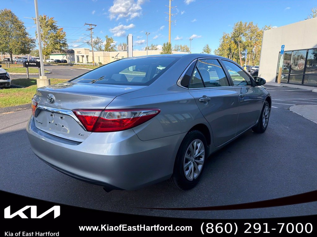Used 2017 Toyota Camry LE FWD image 8
