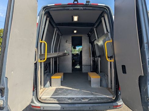 Used 2019 Mercedes-Benz Sprinter 144 image 14