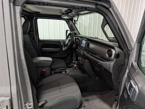 Used 2023 Jeep Gladiator Sport AWD/4WD image 26