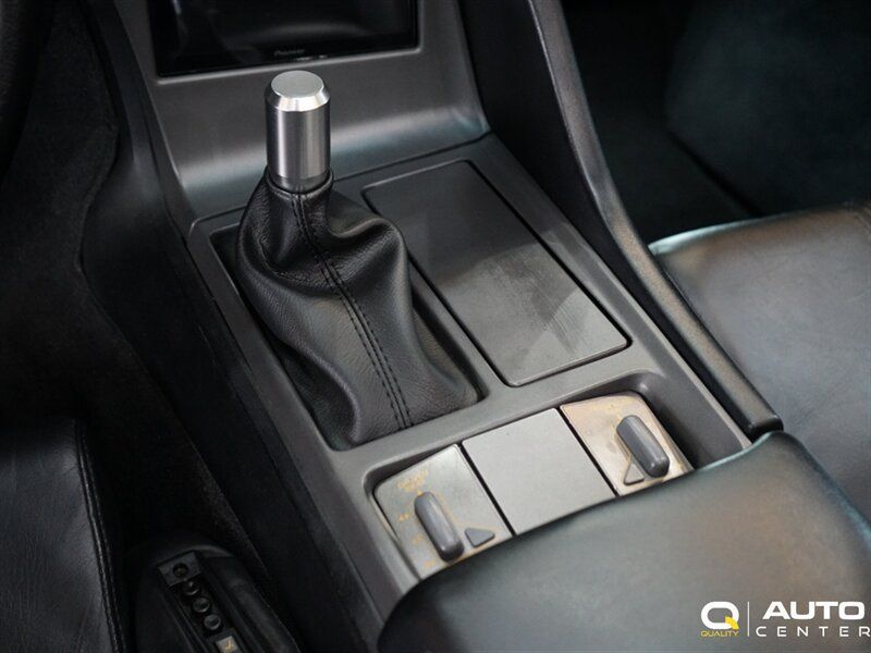 Used 1991 Chevrolet Corvette Convertible RWD image 28