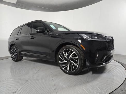 New 2026 Lincoln Aviator Black Label w/ Jet Appearance Package AWD/4WD image 2