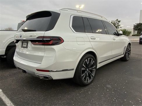 Certified 2023 BMW X7 xDrive40i w/ Premium Package image 11