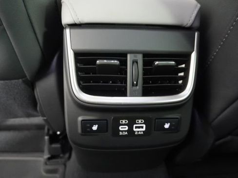 Used 2025 Subaru Outback Limited image 34